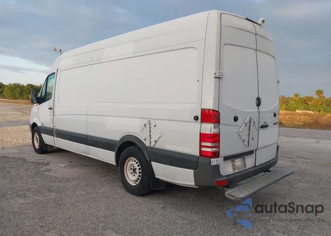 2011 Mercedes-Benz Sprinter 2500 High Roof из США, поврежденный, VIN WD3PE8CB4B5560308